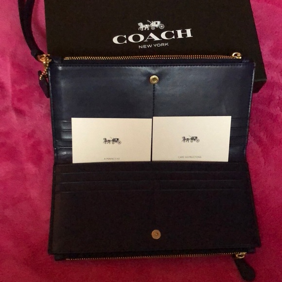 NEW Coach Double Zip Wallet - Picture 4 of 5